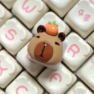 handgemachte artisan capybara tastenkappe mit orange detailansicht