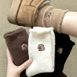 5er set weiche capybara plüschsocken für damen mit stickerei