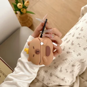 3D Silikon Capybara AirPods Hülle mit gelber Ente, seitliche Ansicht des 3D-Designs