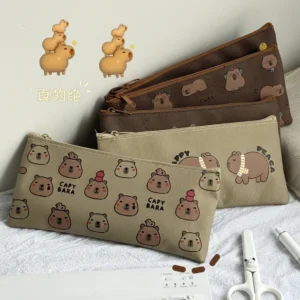Verschiedene Motive der Capybara Canvas Federtasche