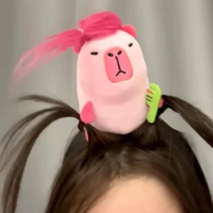 Lustiger Capybara Haarreif mit DIY stylbaren Haaren, Plüsch Capybara Stirnband