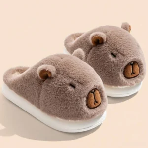 capybara hausschuhe in kakao braun mit schlafendem kapibara design