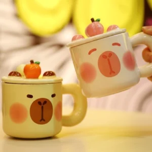 capybara tasse keramik mit 3d orange deckel und passendem rührlöffel