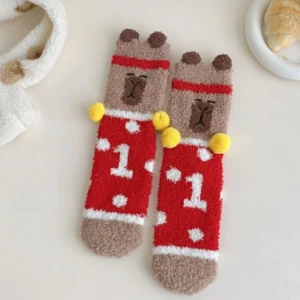 Rote Punkte Design 3D Capybara Kuschelsocken