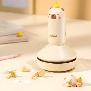 Niedlicher kabelloser Capybara Mini Tischstaubsauger mit Yuzu-Orange auf dem Kopf