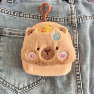 Plüsch Capybara Portemonnaie in Mini-Rucksack Form im Onsen Badezeit Design mit gelber Ente