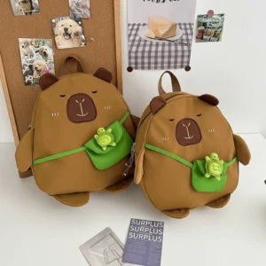 Niedlicher Capybara Rucksack mit Schildkröten-Tasche in zwei Größen Gesamtansicht