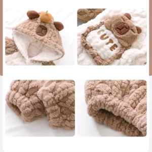 Niedlicher Jungen Capybara Schlafanzug aus warmem Fleece