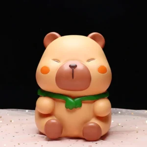 Capybara Sparbüchse auf Schreibtisch als Deko für Capybara Fans