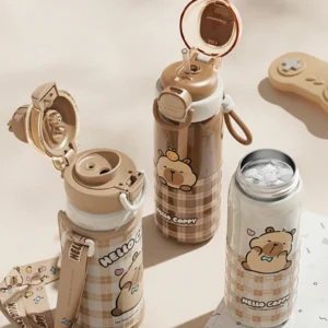 Capybara Trinkflasche inklusive Tragetasche mit verstellbarem Tragegurt