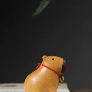 Einzigartige Capybara Figur aus massivem Sandelholz mit glatt polierter Oberfläche
