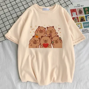 Niedliches Capybara T-Shirt in Naturbeige mit zwei verschiedenen Kawaii Capybara Motiven