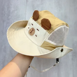 Khakifarbener Kinder Capybara Fischerhut mit Netzseiten, Capybara-Aufnäher und Druckknöpfen am Schirm