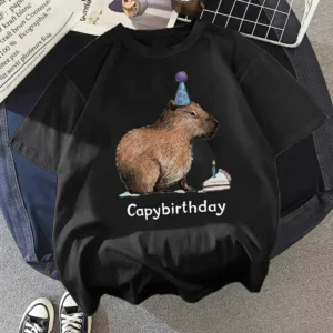 Lustiges Unisex Capybara T-Shirt mit Party Capybara und Kuchen Motiv
