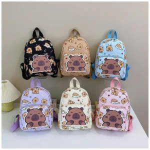 Mini Capybara Rucksack mit durchgehendem Capybara-Muster Vorderansicht