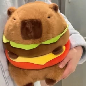 Nahaufnahme der Burger-Schichten vom Capybara Stofftier