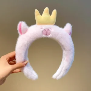 pinkes capybara plüsch stirnband mit krone capybara haarreif