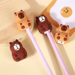 süßer capybara bleistiftspitzer set mit beiden designs