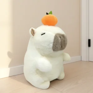 23cm flauschiges weisses Capybara Kuscheltier mit geschlossenen Augen und Orange auf dem Kopf